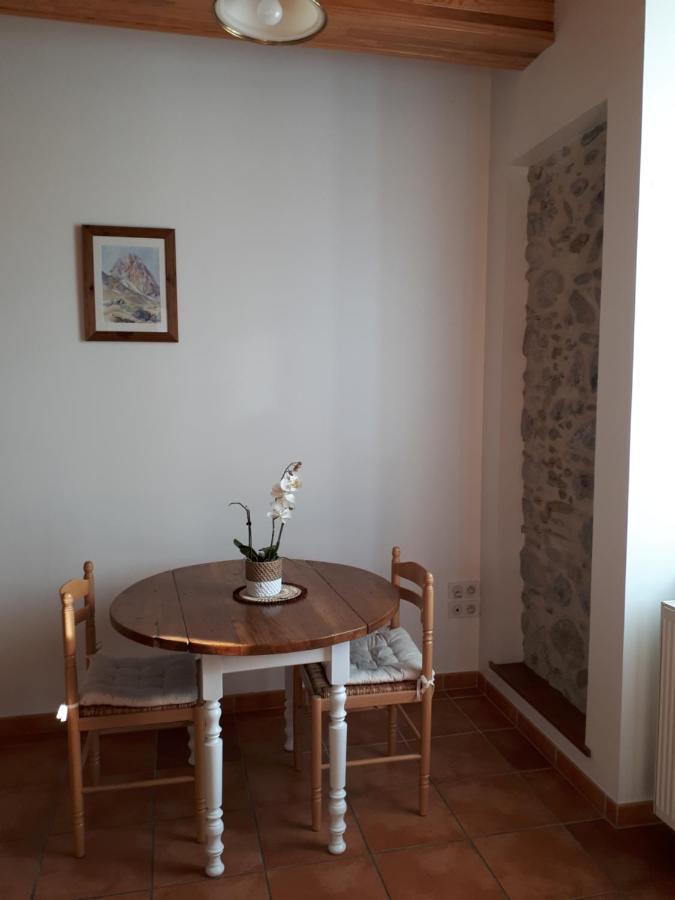 Bel Appartement Renove Dans Maison Bigourdane Pouzac Exterior photo